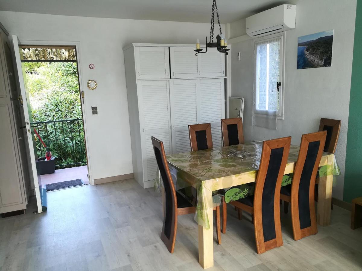 Appartement Classe 3 Etoiles Au 1er Etage D'une Maison Avec Jardin Dans Un Quartier Calme *
