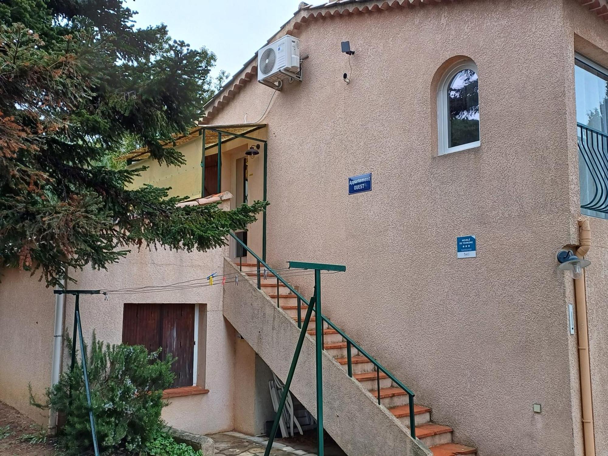 Appartamento Climatisé Au 1er étage D'une Maison Avec Jardin Dans Un Quartier Calme Cavalaire-sur-Mer