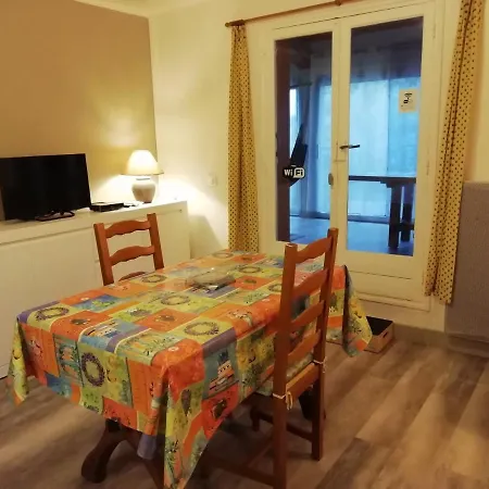 Appartement Classe 3 Etoiles Au 1Er Etage D'Une Maison Avec Jardin Dans Un Quartier Calme Cavalaire-sur-Mer Buitenkant foto