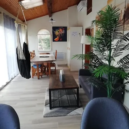 Appartement Classe 3 Etoiles Au 1Er Etage D'Une Maison Avec Jardin Dans Un Quartier Calme Cavalaire-sur-Mer Buitenkant foto