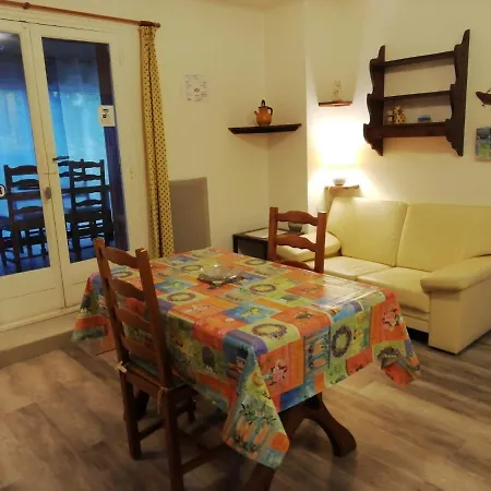 Appartement Classe 3 Etoiles Au 1Er Etage D'Une Maison Avec Jardin Dans Un Quartier Calme Cavalaire-sur-Mer Buitenkant foto