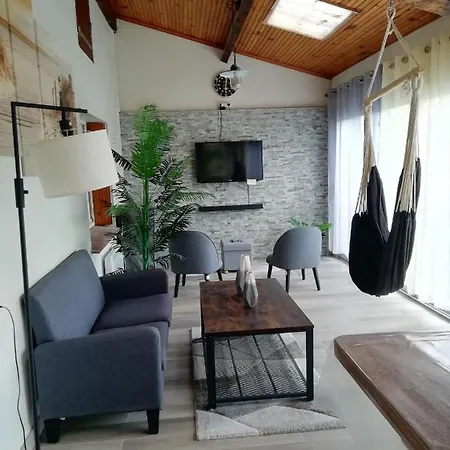 Appartement Classe 3 Etoiles Au 1Er Etage D'Une Maison Avec Jardin Dans Un Quartier Calme Cavalaire-sur-Mer Buitenkant foto
