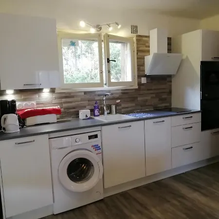Appartement Classe 3 Etoiles Au 1Er Etage D'Une Maison Avec Jardin Dans Un Quartier Calme Cavalaire-sur-Mer Buitenkant foto