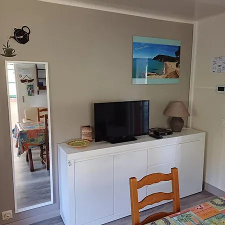 Appartement Classe 3 Etoiles Au 1Er Etage D'Une Maison Avec Jardin Dans Un Quartier Calme Cavalaire-sur-Mer Exterior photo