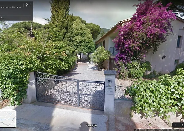 Appartement climatisé au 1er étage d\'une maison avec jardin dans un quartier calme