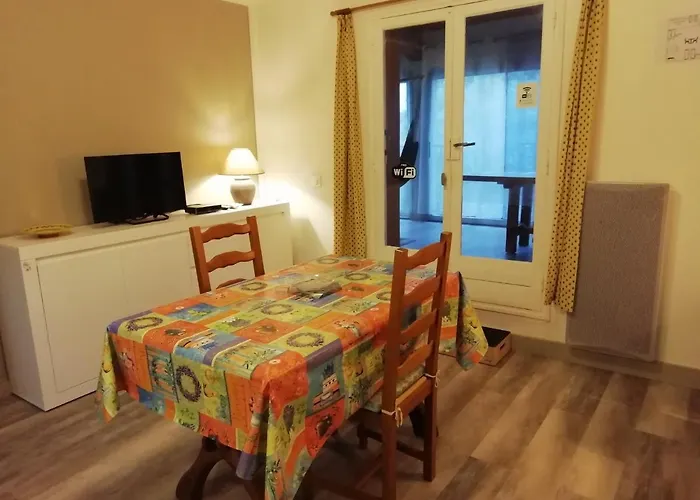 Appartement climatisé au 1er étage d\'une maison avec jardin dans un quartier calme