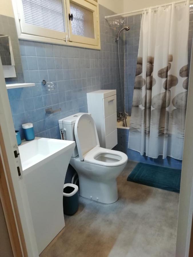 Appartement Climatisé Au 1er étage D'une Maison Avec Jardin Dans Un Quartier Calme Cavalaire-sur-Mer