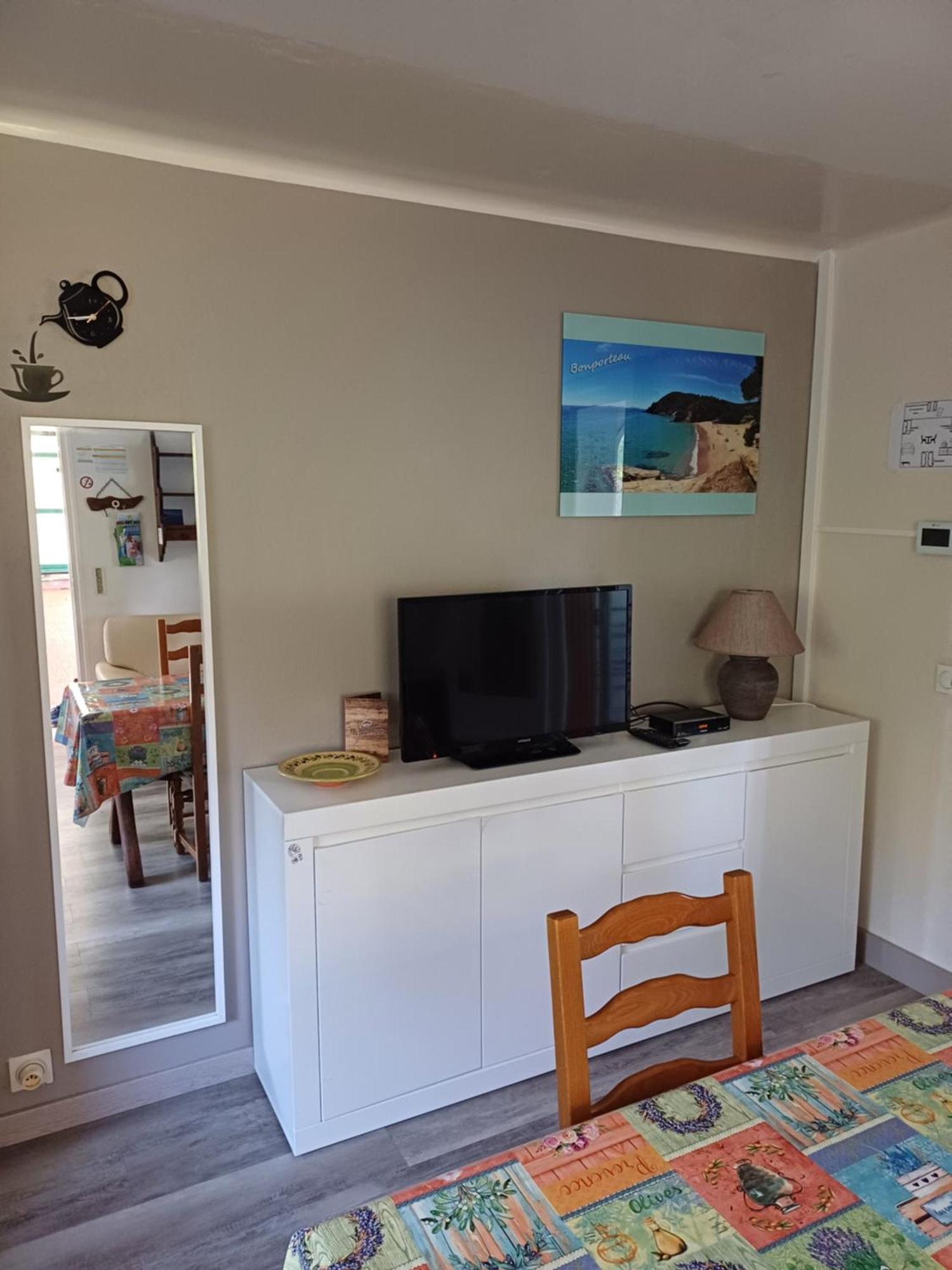 Classe 3 Etoiles Au 1er Etage D'une Maison Avec Jardin Dans Un Quartier Calme Apartment *