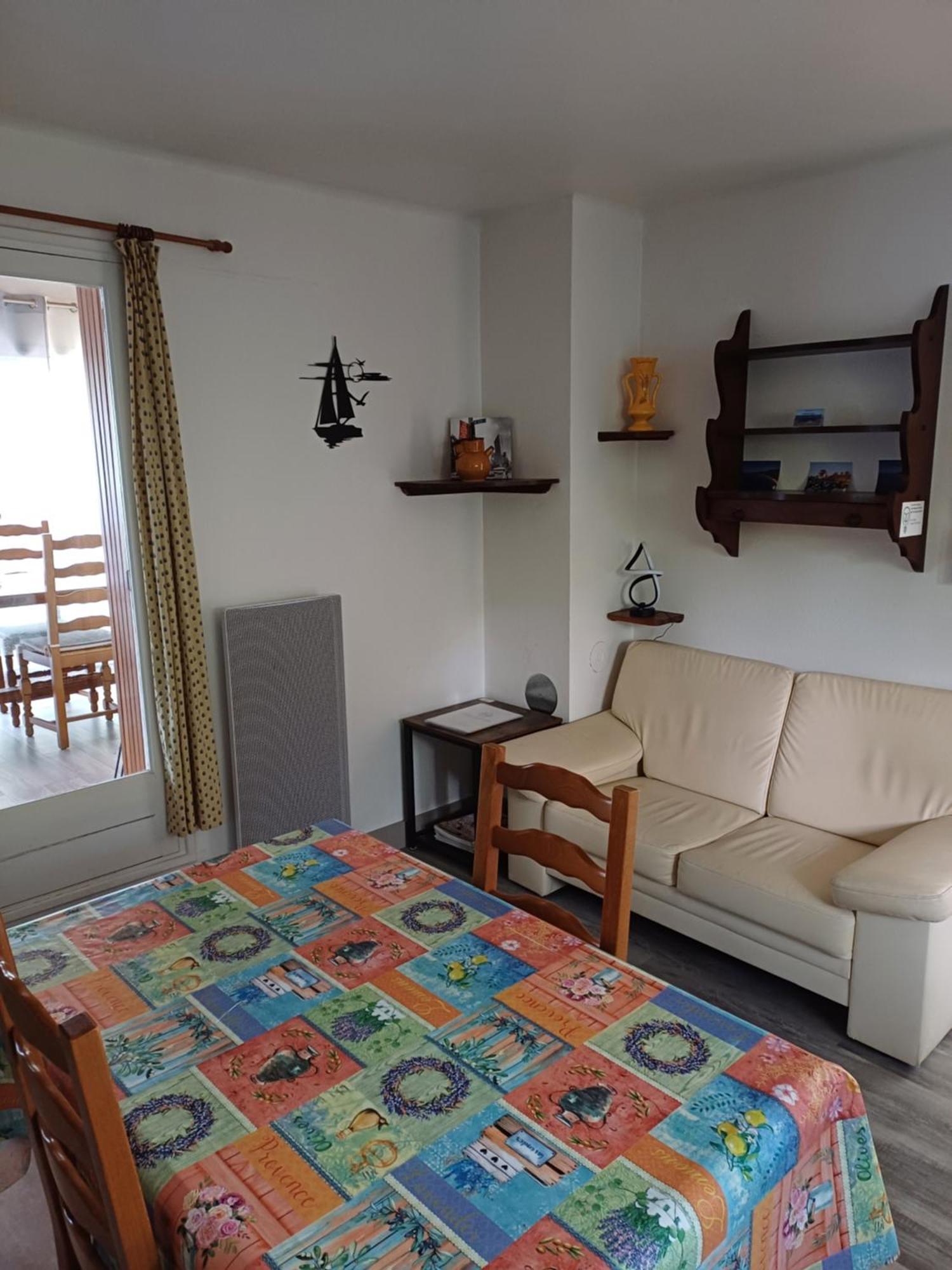 Apartment Classe 3 Etoiles Au 1er Etage D'une Maison Avec Jardin Dans Un Quartier Calme Cavalaire-sur-Mer